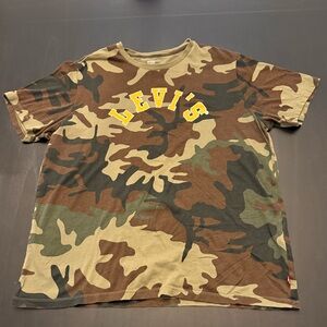 Levi's Brown Camouflage Tee